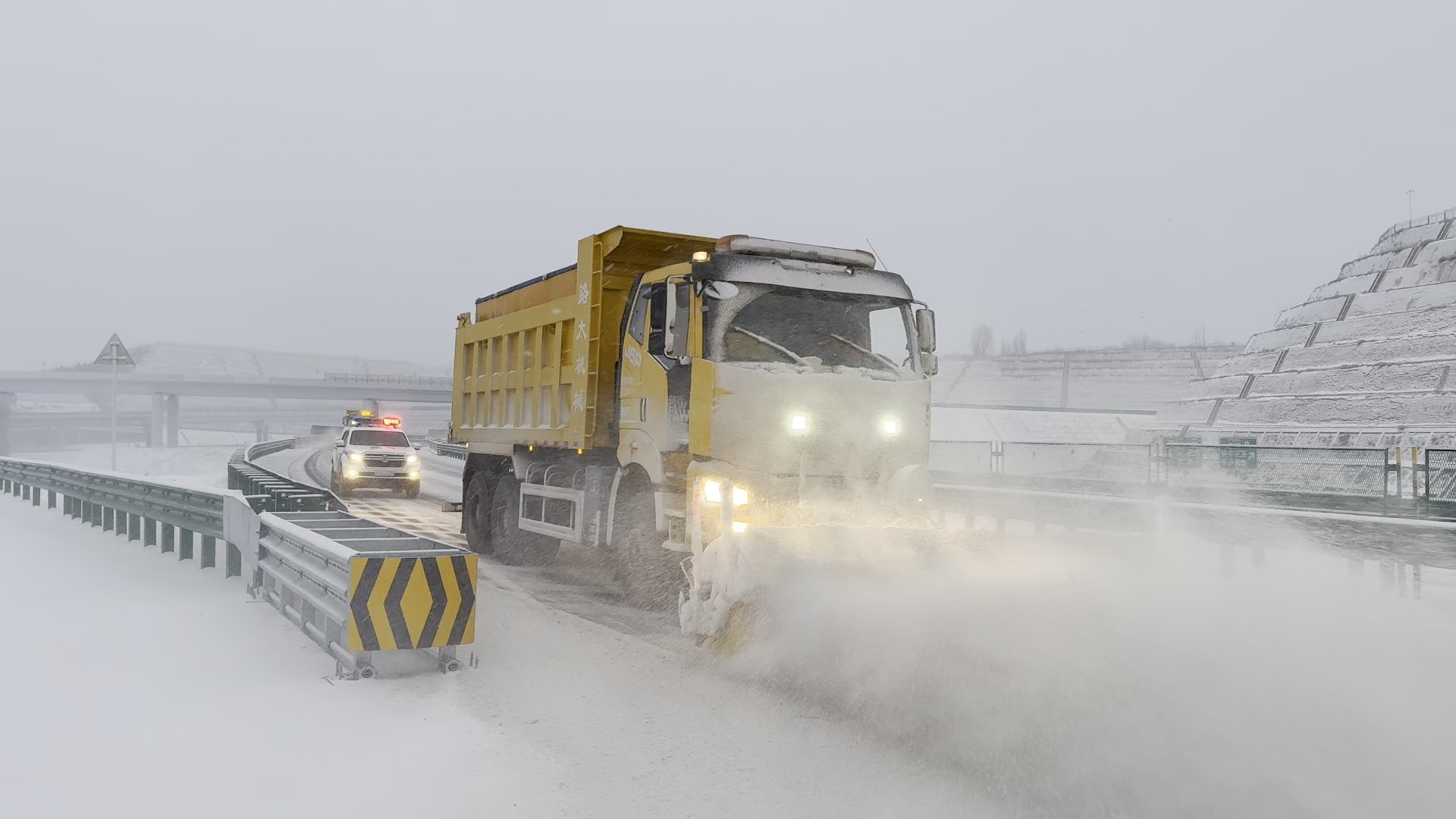 3E2277639FC72F3B314F7A91FB0AF40D